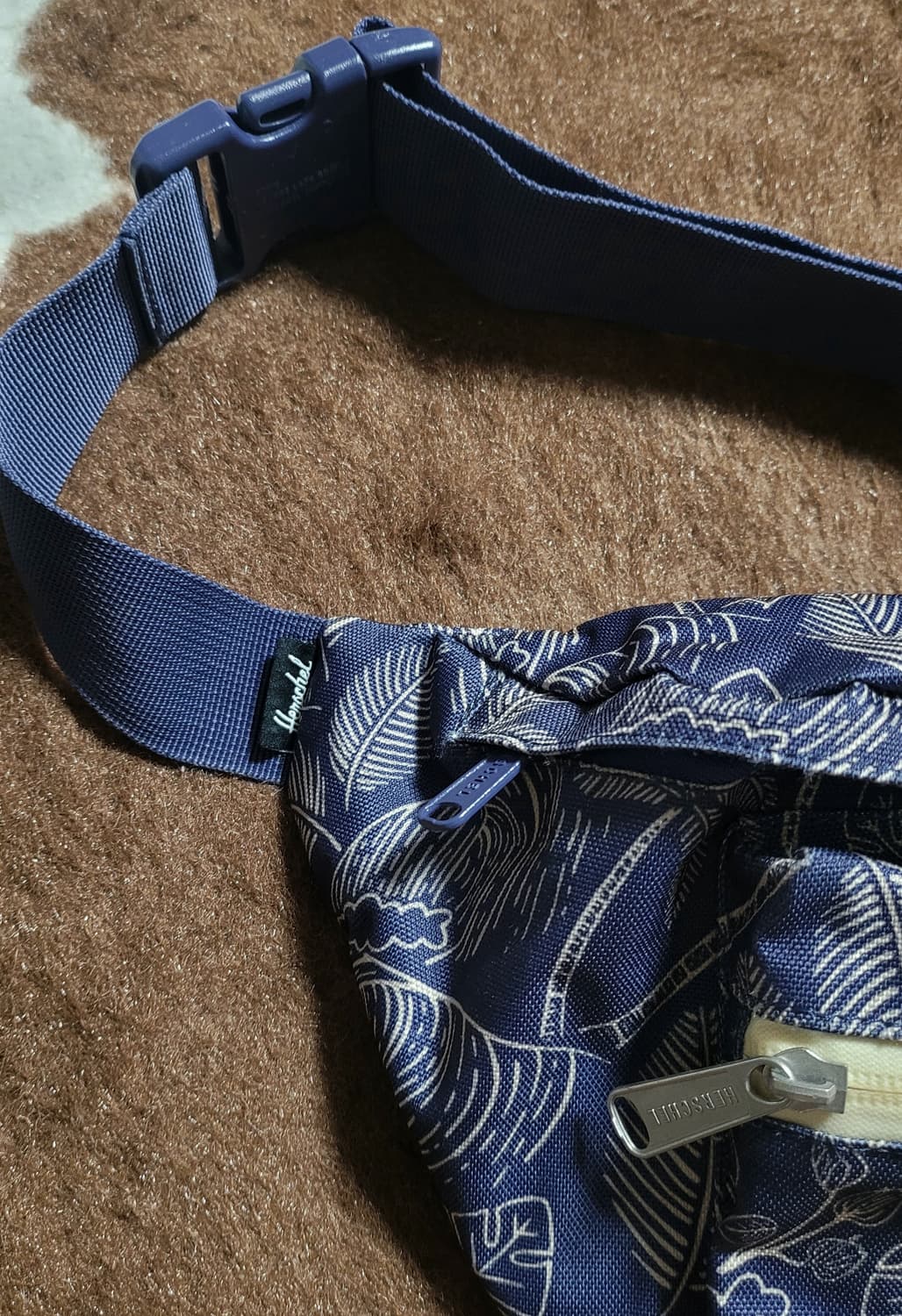 캐나다 Herschel Supply Co 힙색 상품이미지5