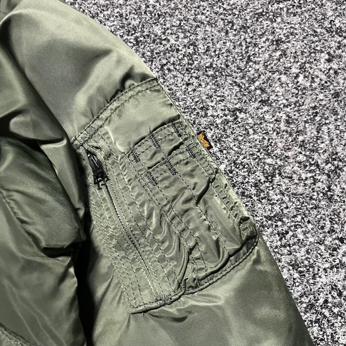 알파 인더스트리 CWU 45/P 플라이트 자켓  상품이미지3