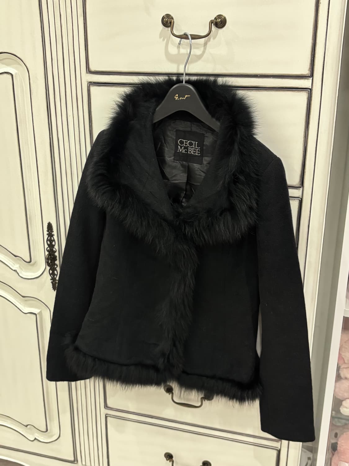 갸루 세실맥비 블랙 퍼 숏코트 상품이미지1