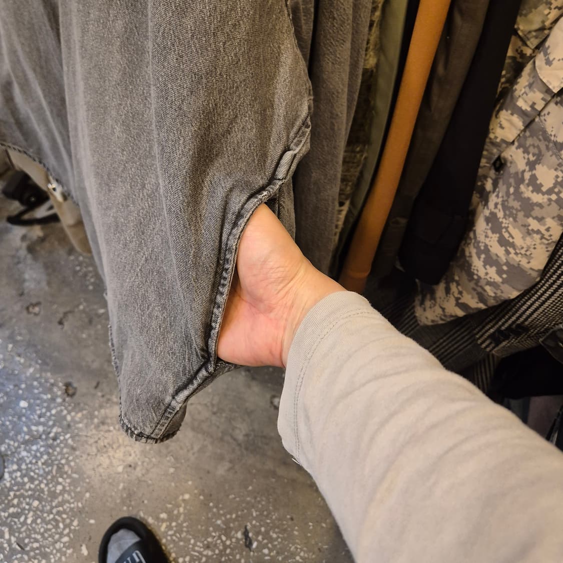 L(착샷잇음) 자라 피그먼트워싱 오버핏 데님셔츠  상품이미지8