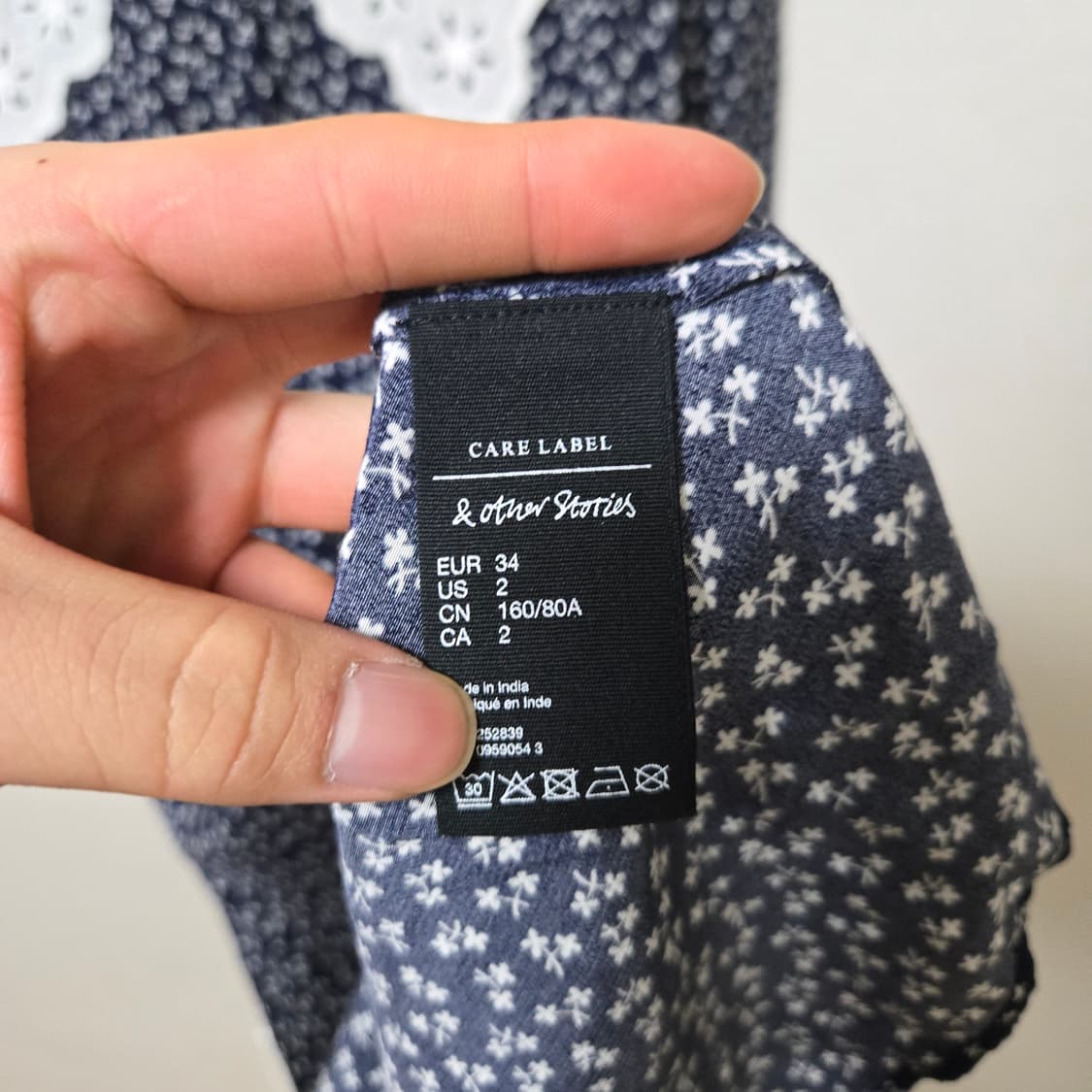 앤아더스토리즈 빅 카라 패턴 원피스  상품이미지5