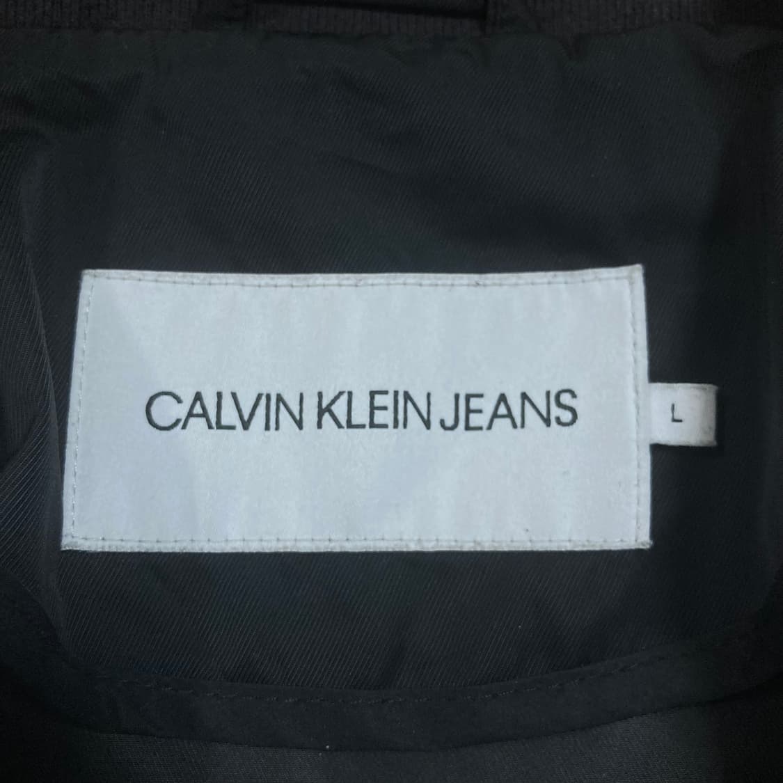 캘빈클라인 스몰 로고 블랙 블루종 자켓 상품이미지3