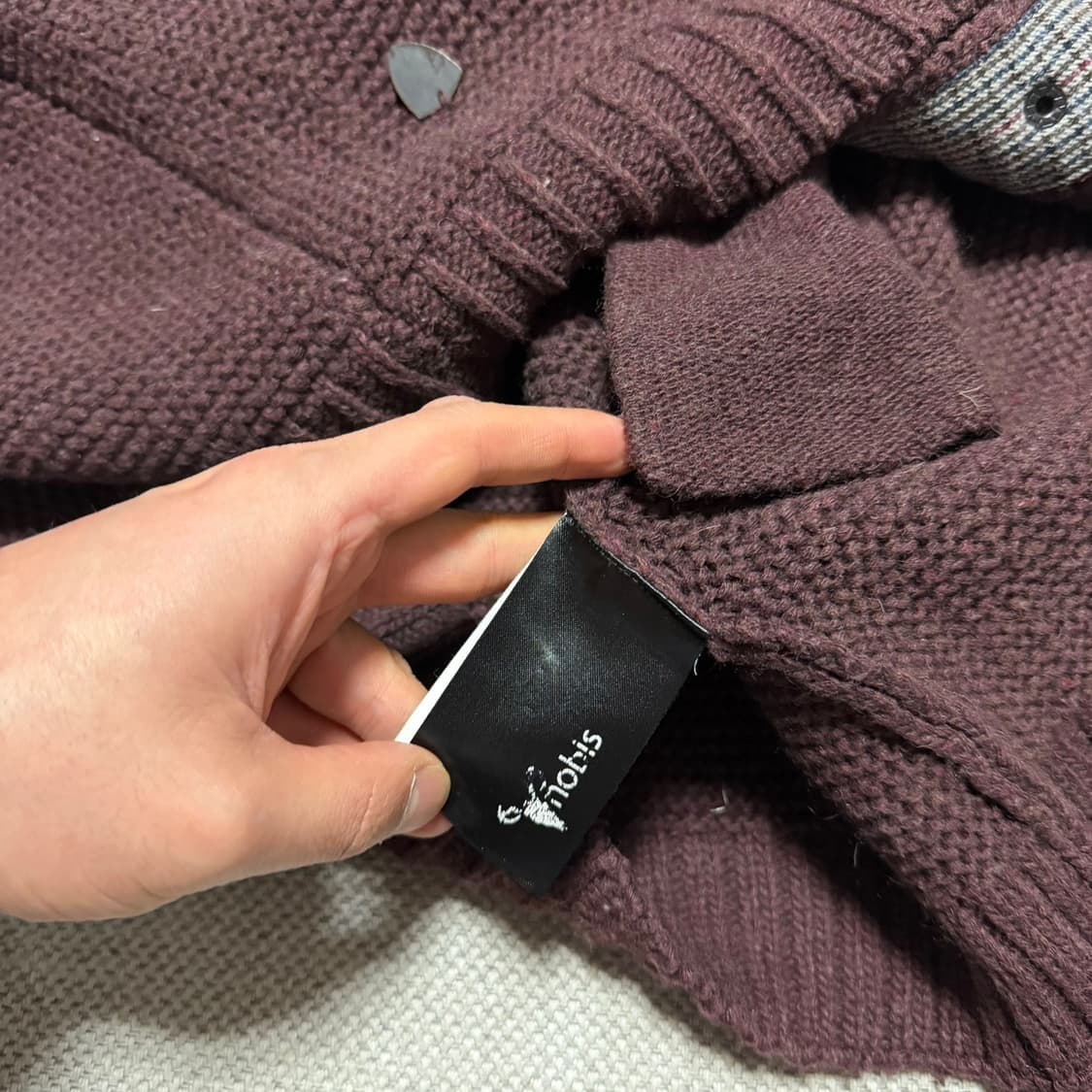 노비스 배색 라운드 니트 가디건 상품이미지5