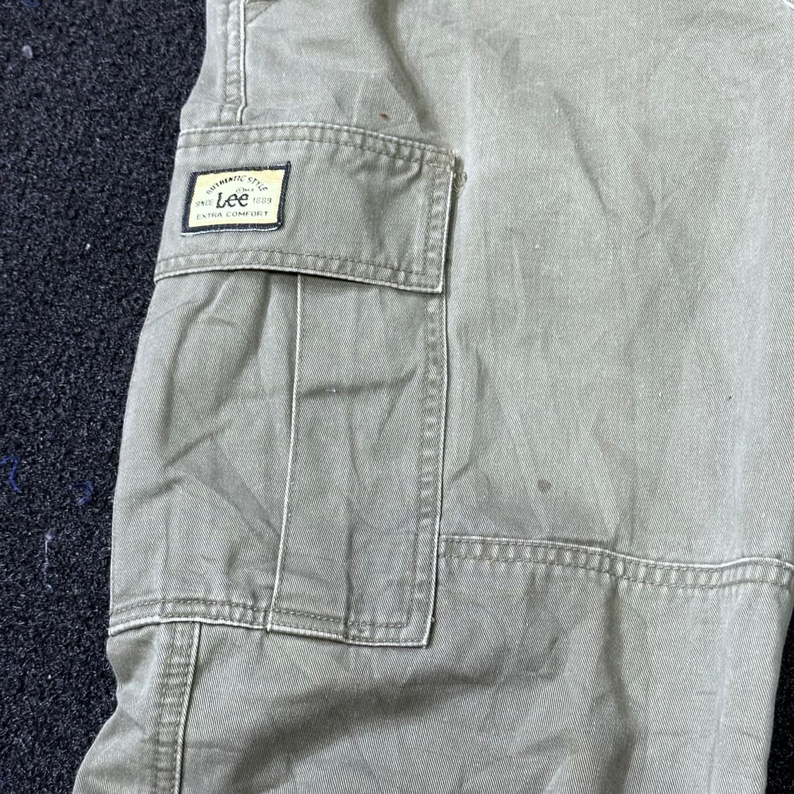 Lee khaki cargo pants 후루츠패밀리