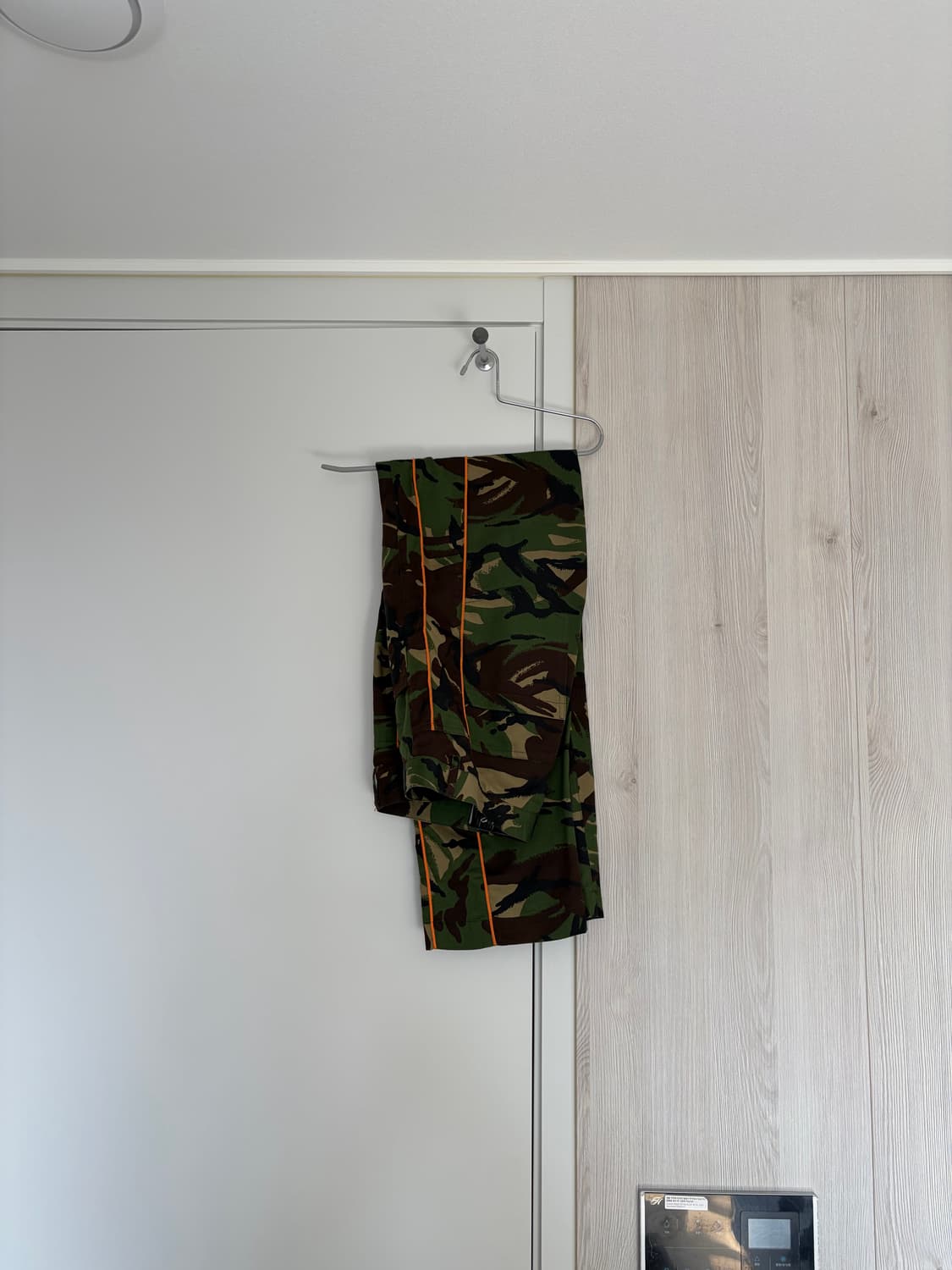 마틴로즈 카모팬츠 상품이미지1