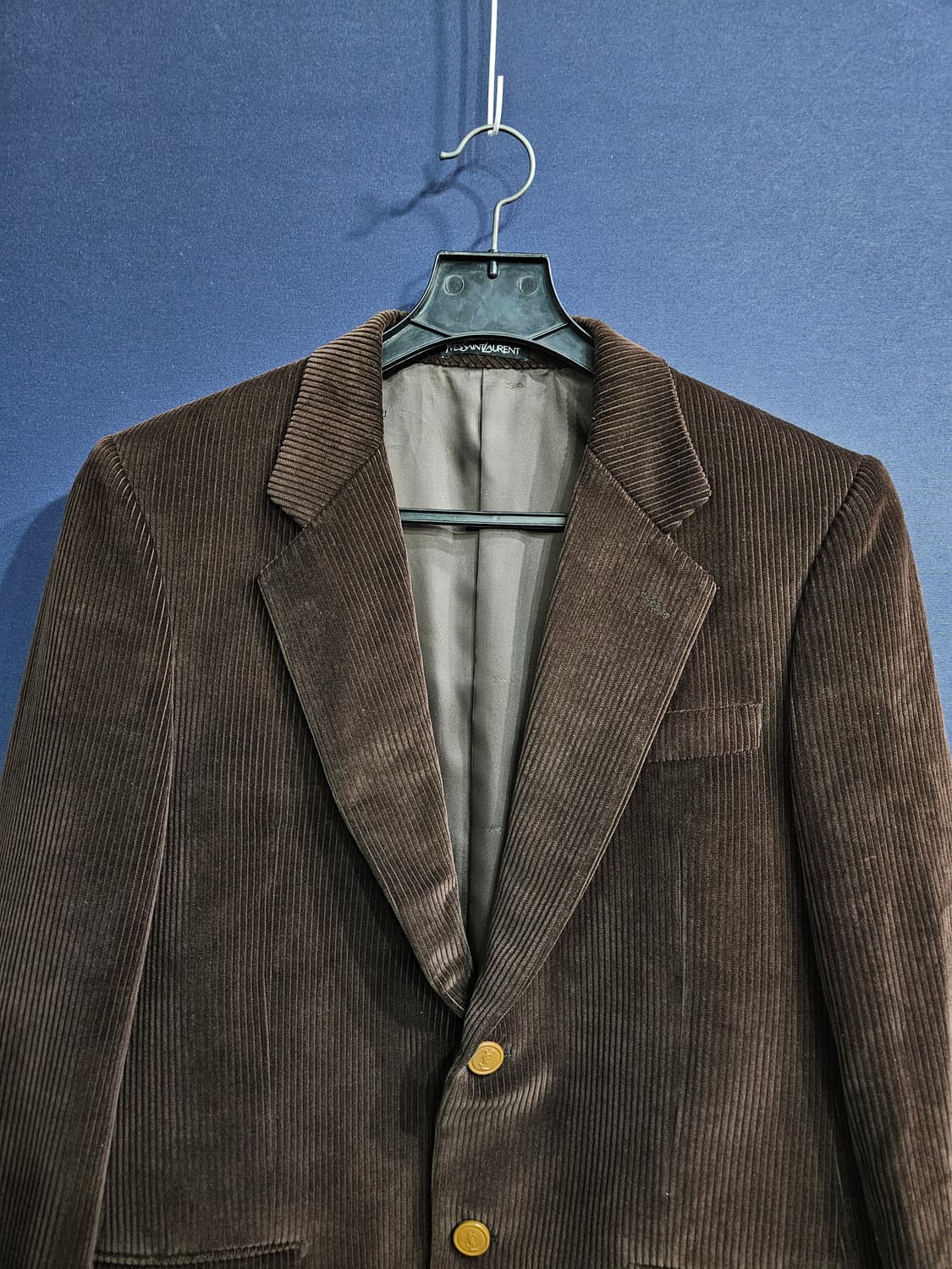 입생로랑 브라운컬러 남성 100 코듀로이 정장자켓  상품이미지7