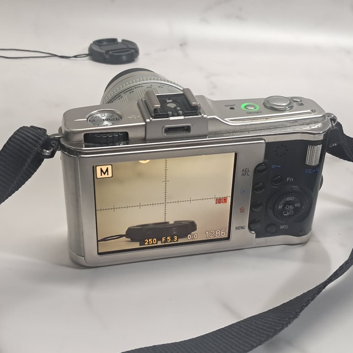 강추!)올림푸스 미러리스 PEN E-P2 /14-42mm 렌즈 상품이미지7