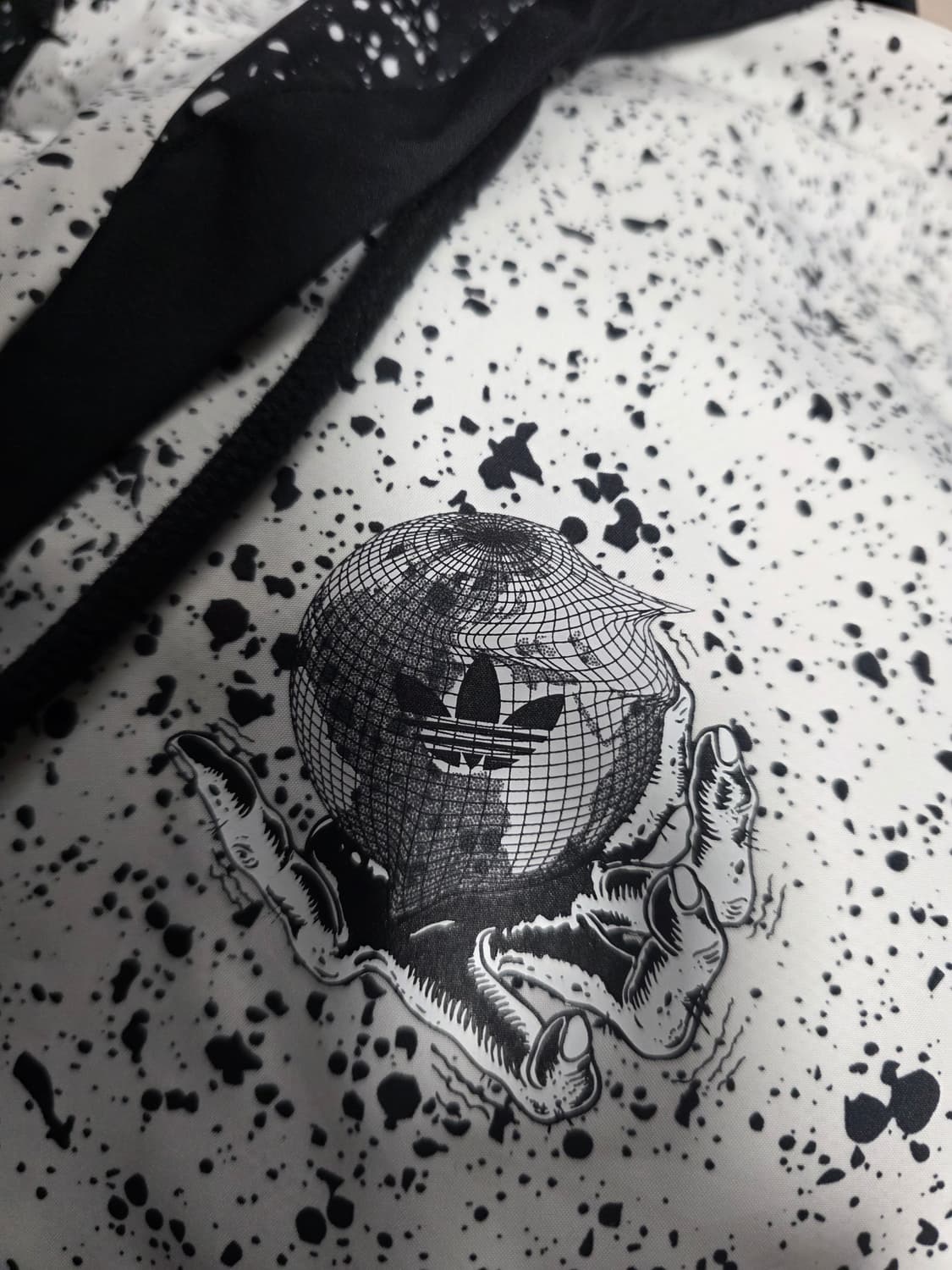 아디다스 플래닛토이드 반집업 바람막이. 싸이즈 95
 상품이미지7