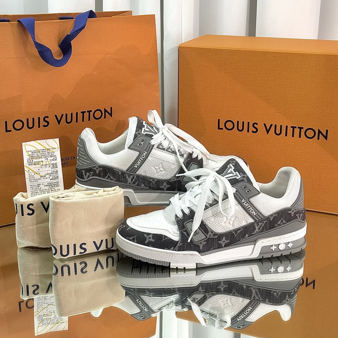 [정품] 25FW 루이비통 트레이너 범고래 그레이1ADF5C 상품이미지1