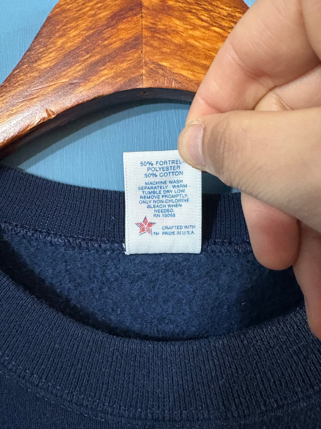 90's U.S Navy Soffee Sweatshirt. 상품이미지4