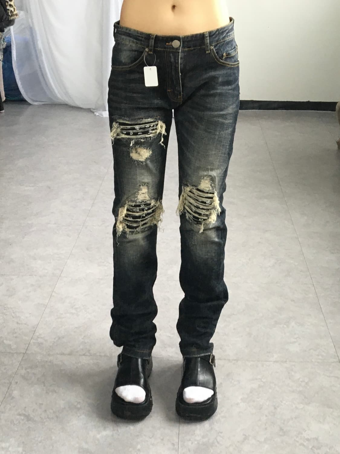 amiri Damage point denim pants 상품이미지5