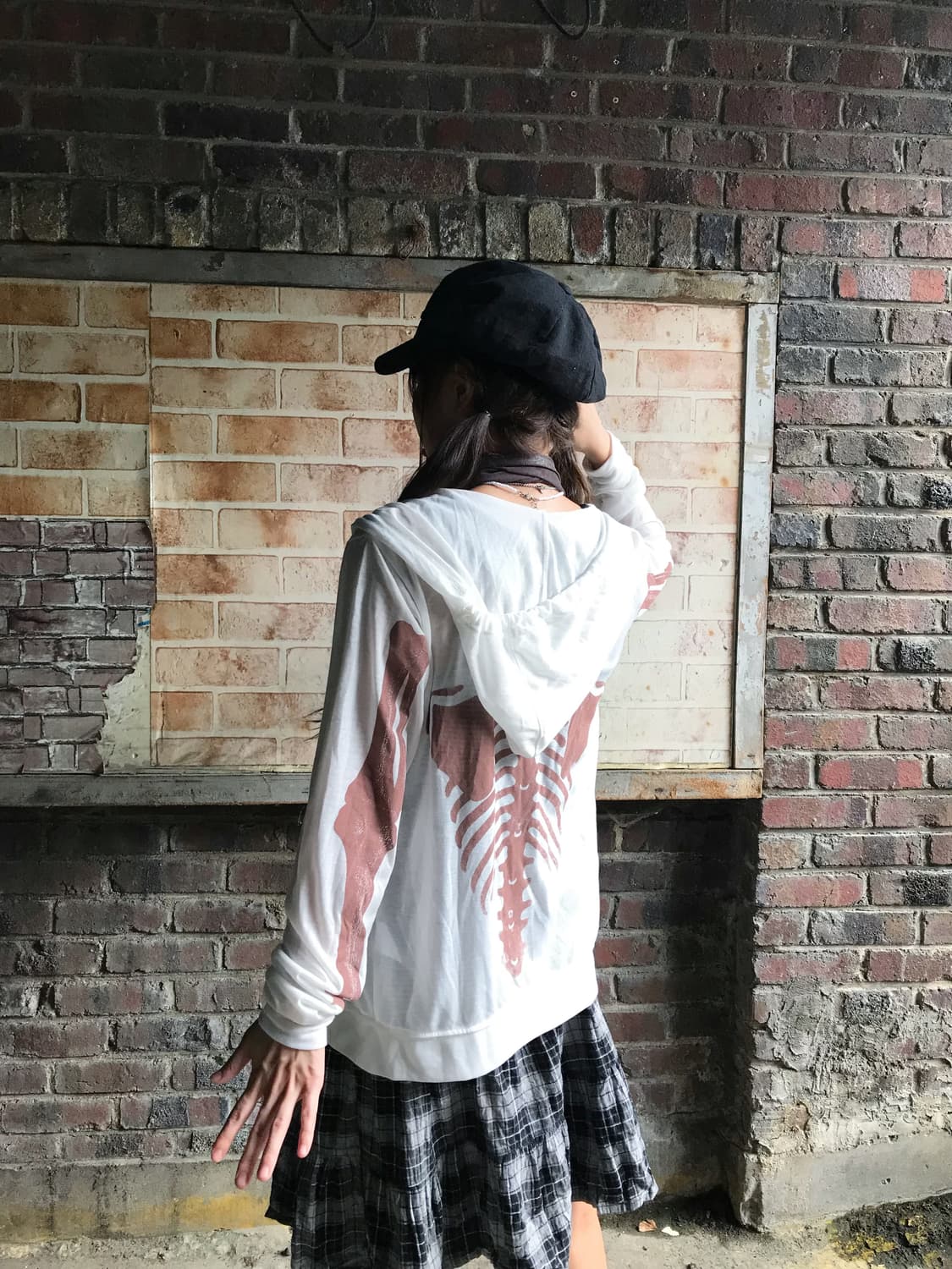 브라운 본 커스텀 화이트 후드집업 상품이미지2