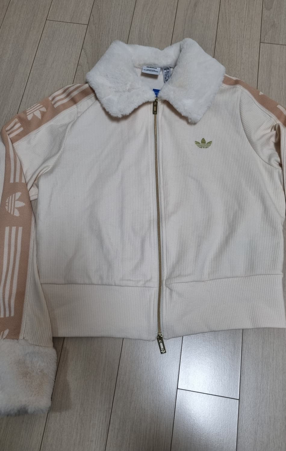 아디다스 스키시크 퍼 재킷 자켓 아이보리 M 상품이미지2