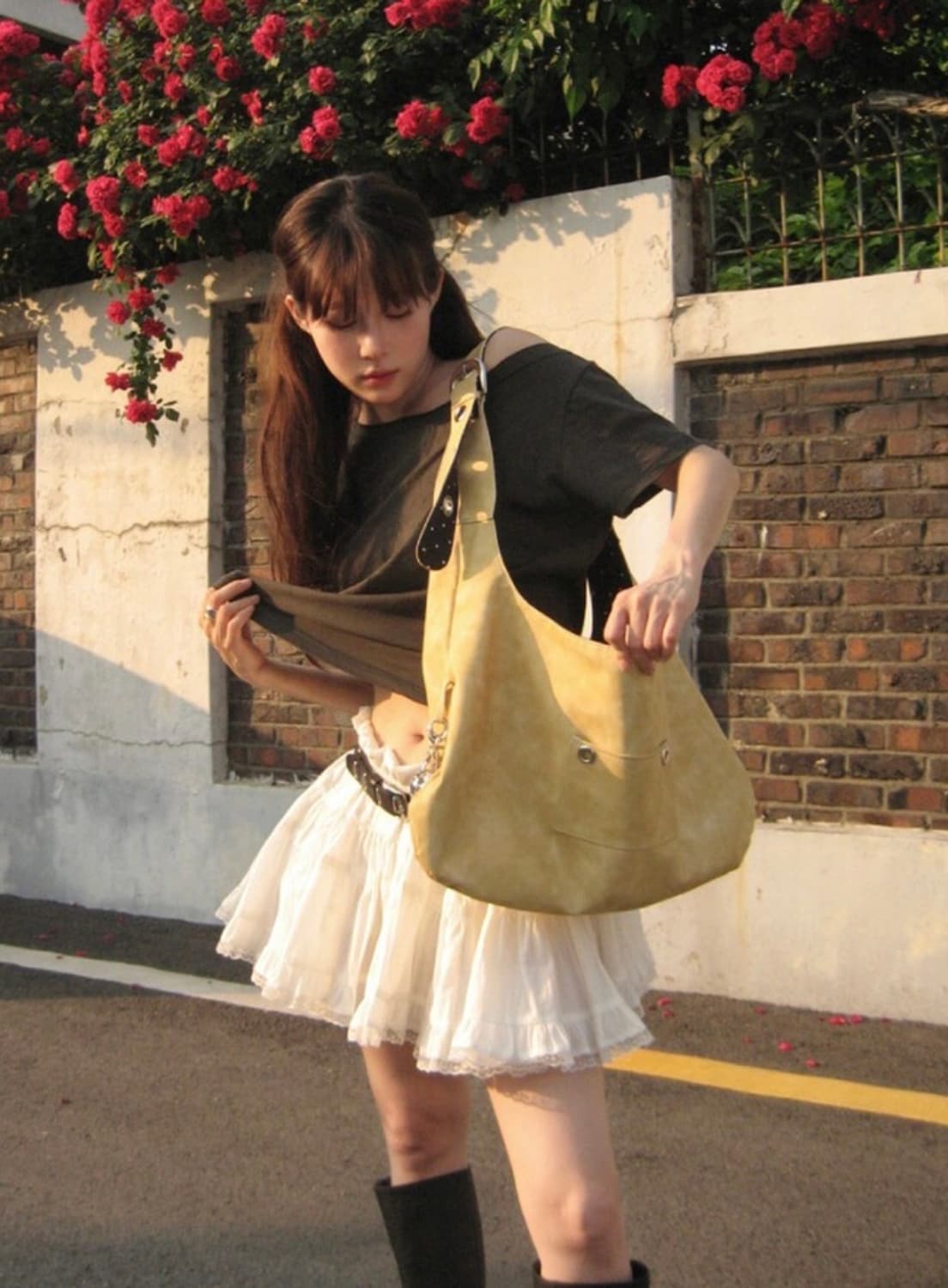 레터리 버클 리버시블 숄더백 상품이미지3