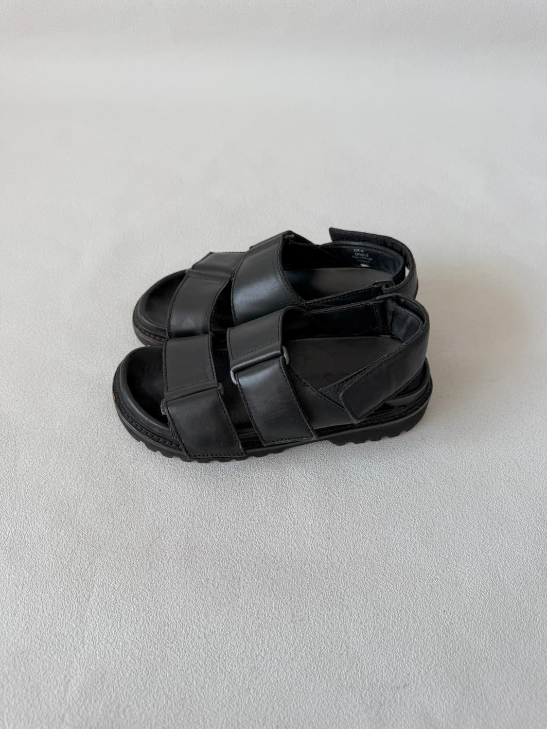 [225]코스(COS) 레더 벨크로 샌들 상품이미지3