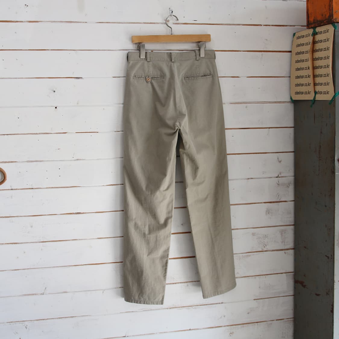 (착용컷) L.L.Bean 클래식 치노 팬츠 (남성용 29) 상품이미지2