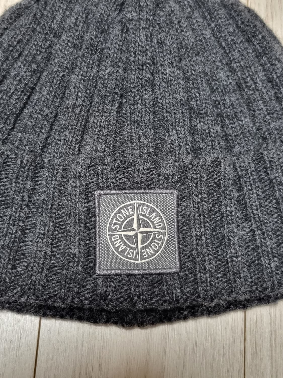 스톤아일랜드 비니 상품이미지3