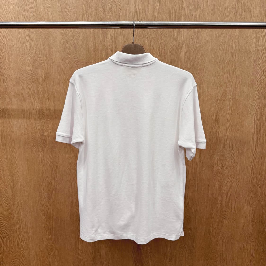 꾸레쥬 옴므 반팔 PK 티셔츠 파리 로고 자수 디테일 화이트 상품이미지3