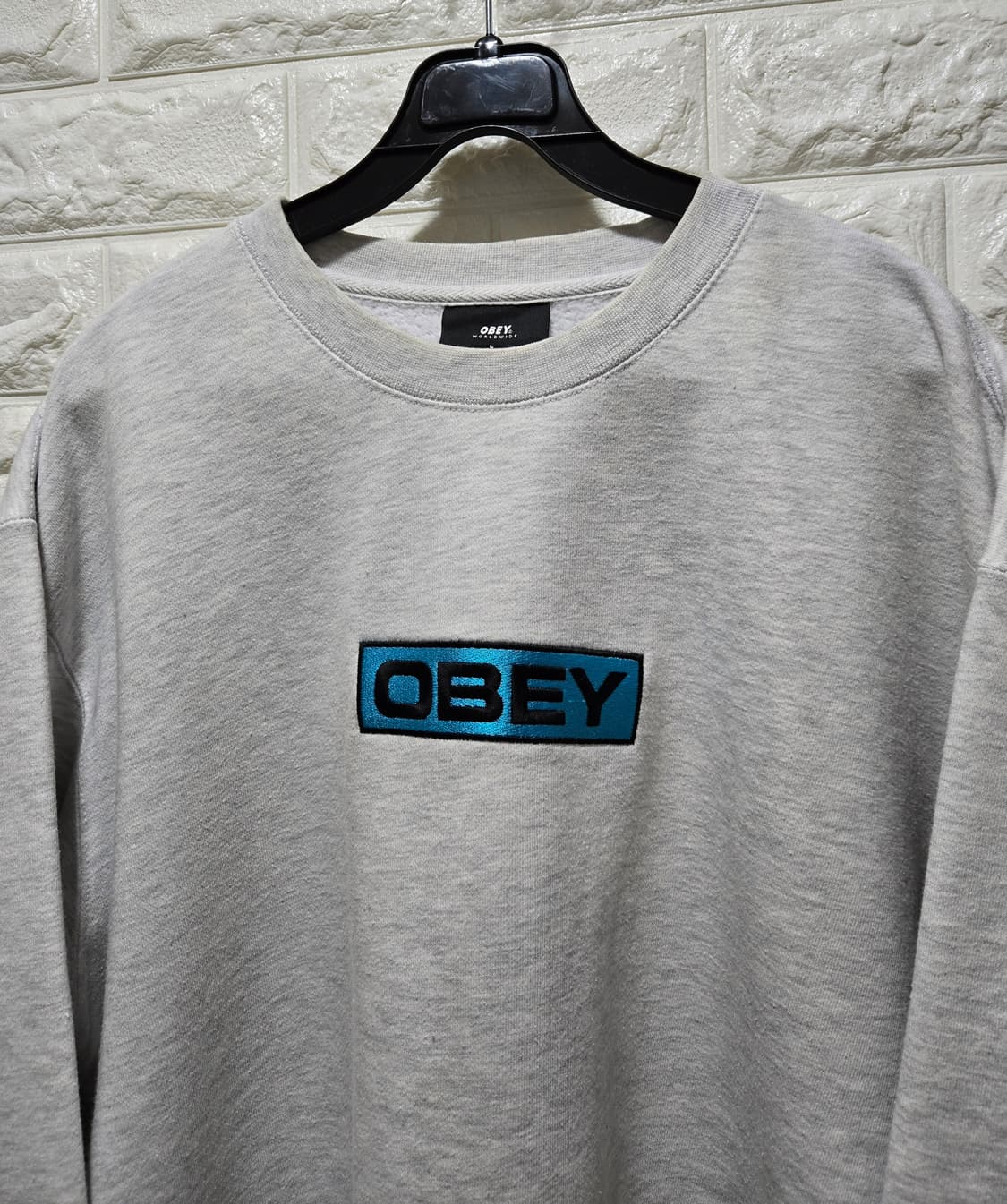 오베이 자수로고 기모 맨투맨 크루넥 티셔츠 100~105 상품이미지4