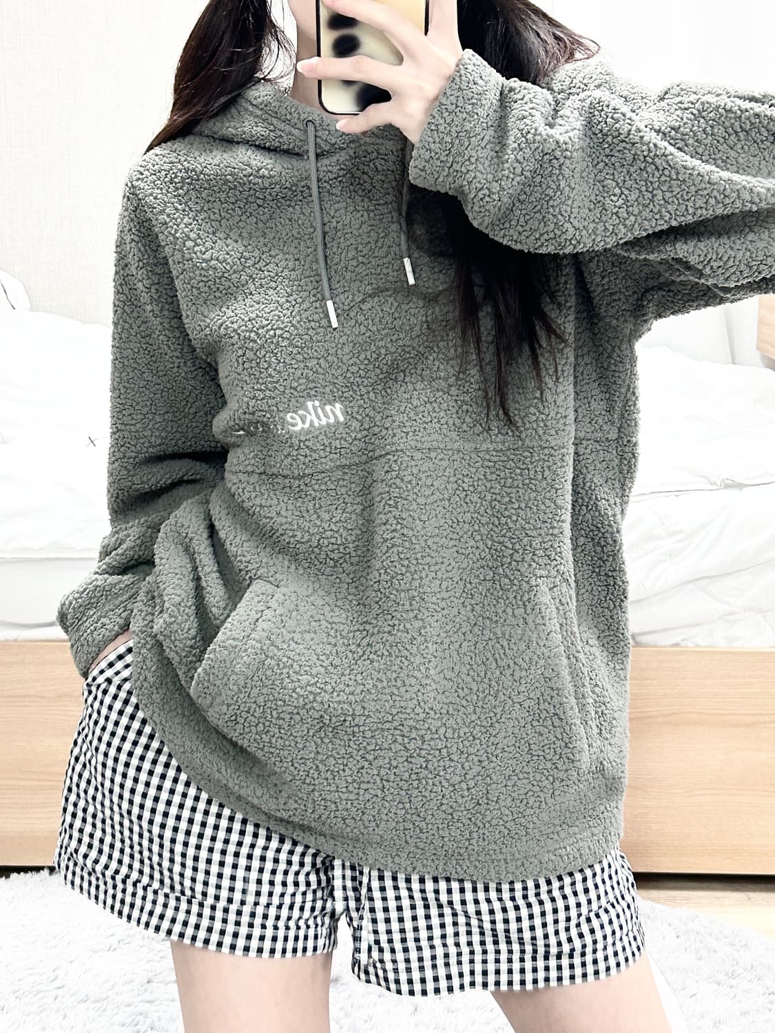 나이키 자수로고 그레이 뽀글이 후드 상품이미지4