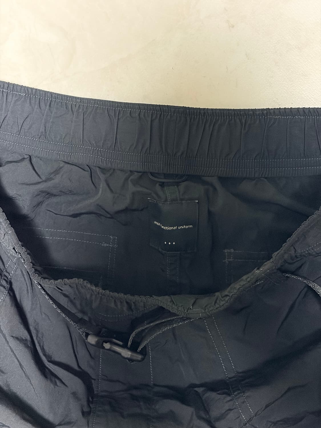 모이프 [SS25] OVER FTG SHORTS / BLACK 상품이미지2