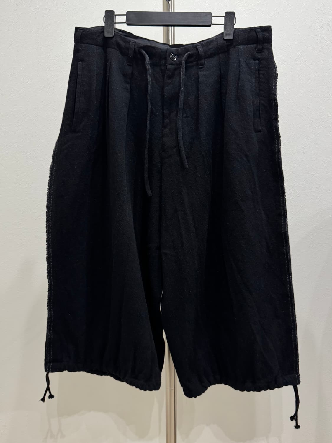 요지야마모토 18aw 개버딘 하카마 벌룬 팬츠 상품이미지2