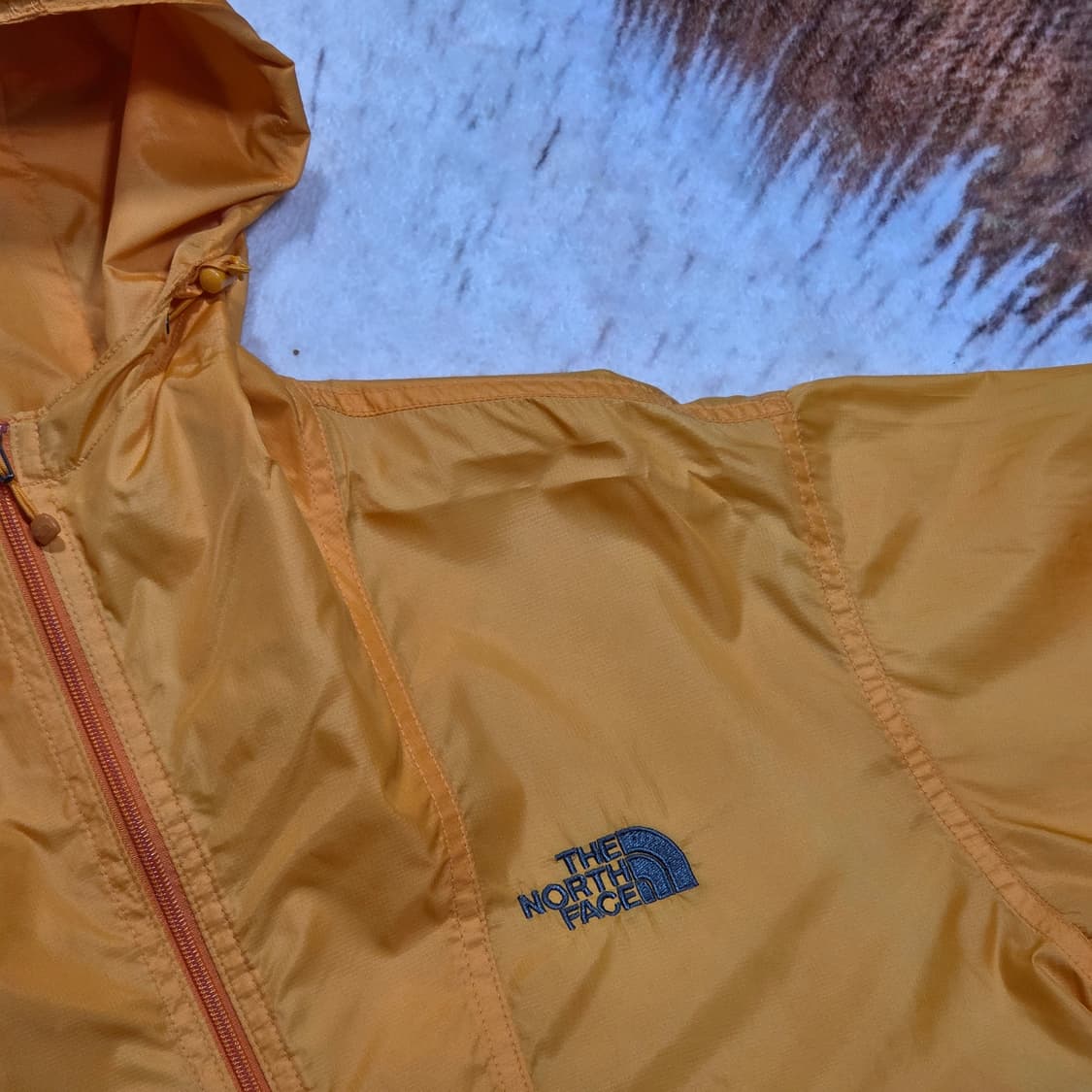 노스페이스 배색 바람막이 자켓 상품이미지2