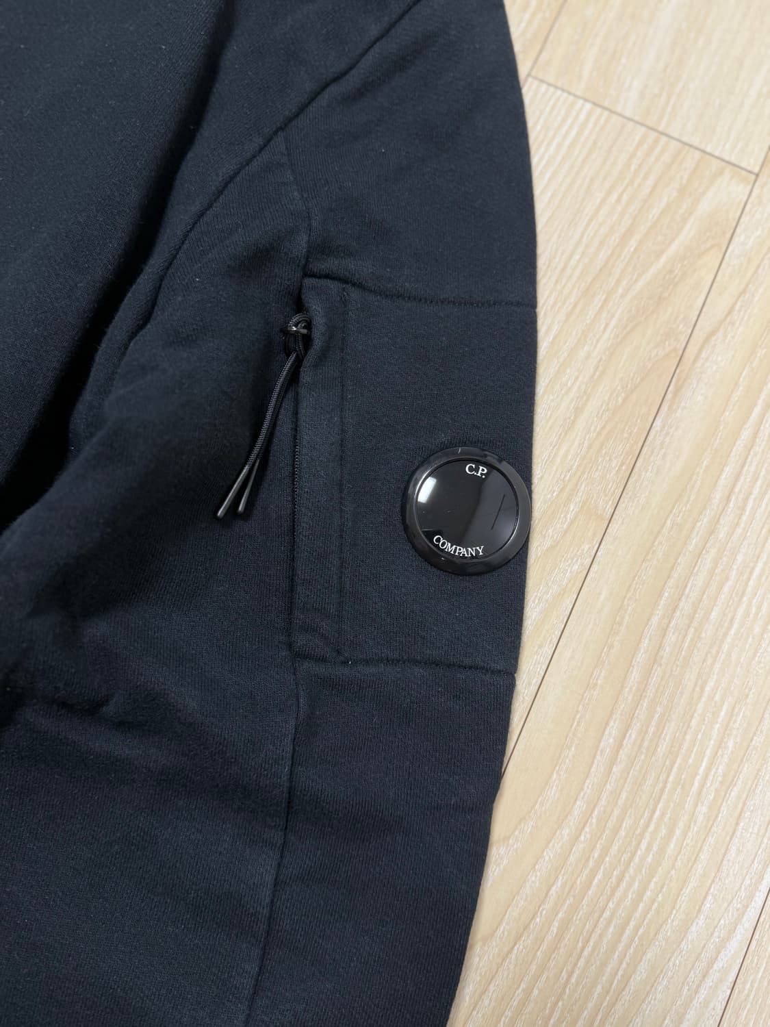 cp컴퍼니 맨투맨 L 상품이미지2