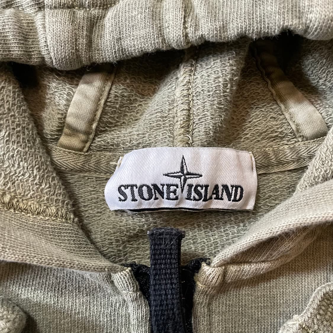 스톤아일랜드 피그먼트 후드집업 상품이미지3