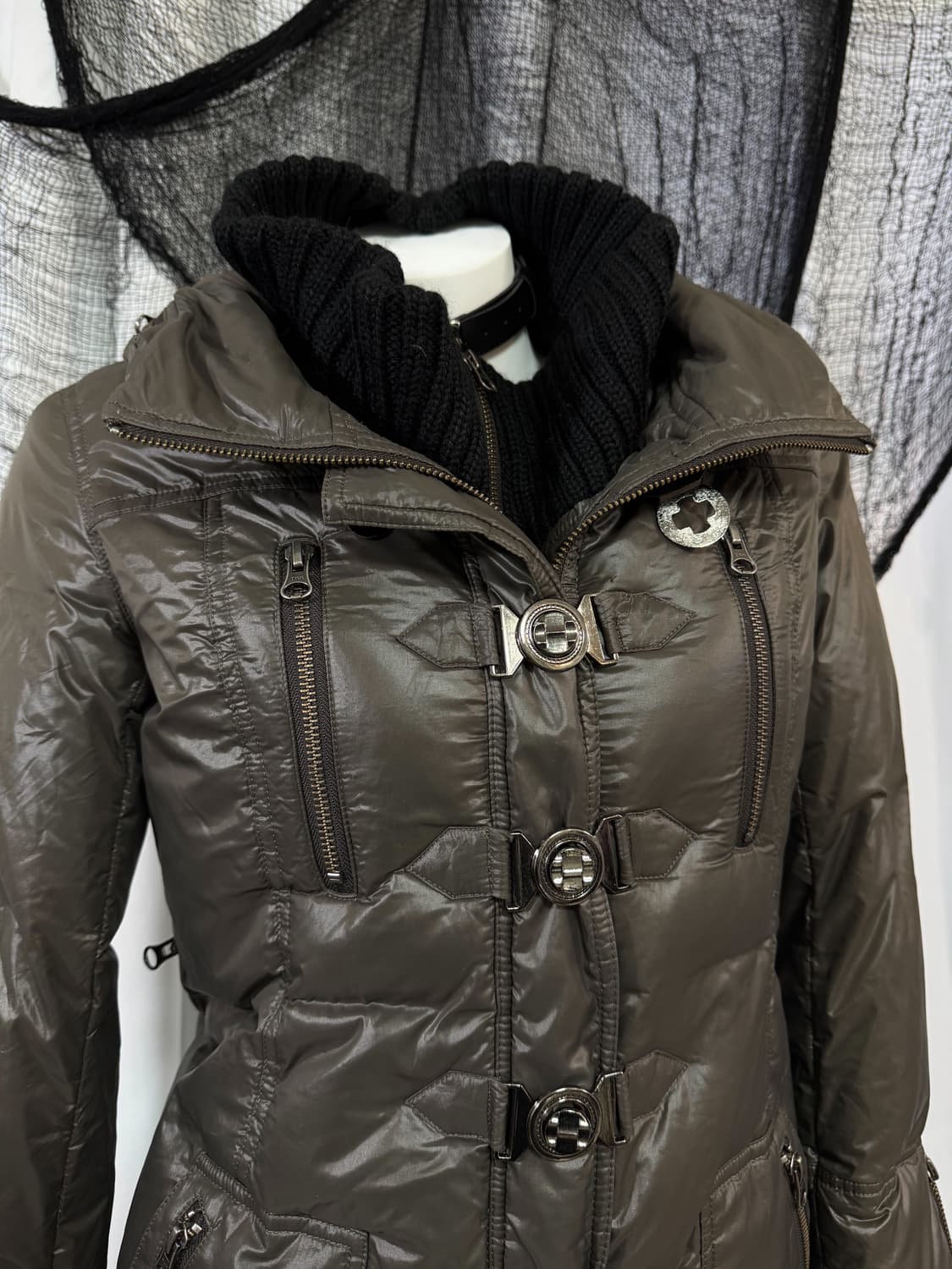 khaki buckle padding  상품이미지3