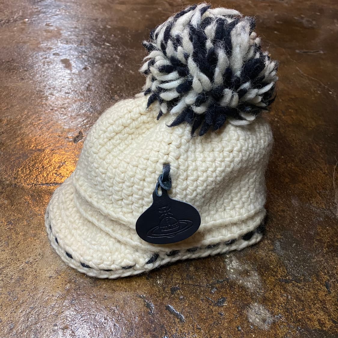 비비안웨스트우드 방울 비니 캡 상품이미지1