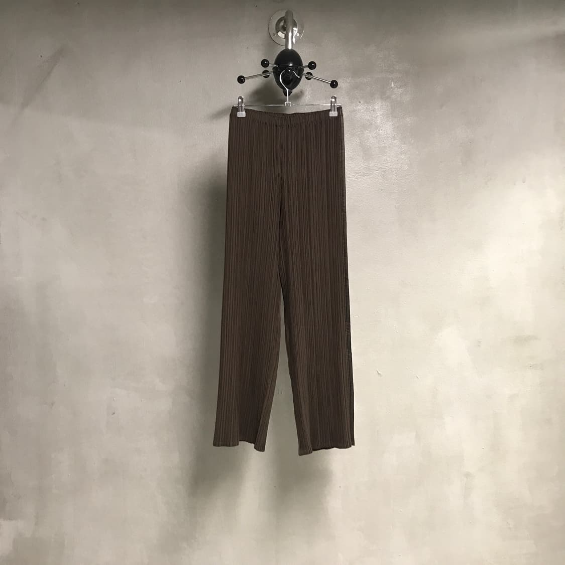 이세이 미야케 플리츠 팬츠 브라운 4(W) 상품이미지1