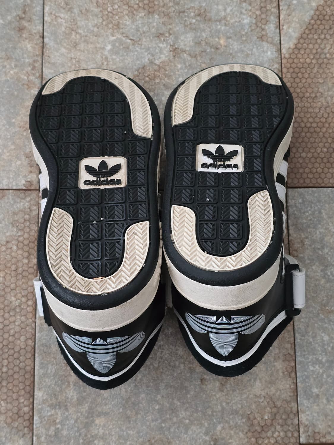 (225)아디다스 바리알 미드 검흰  상품이미지10