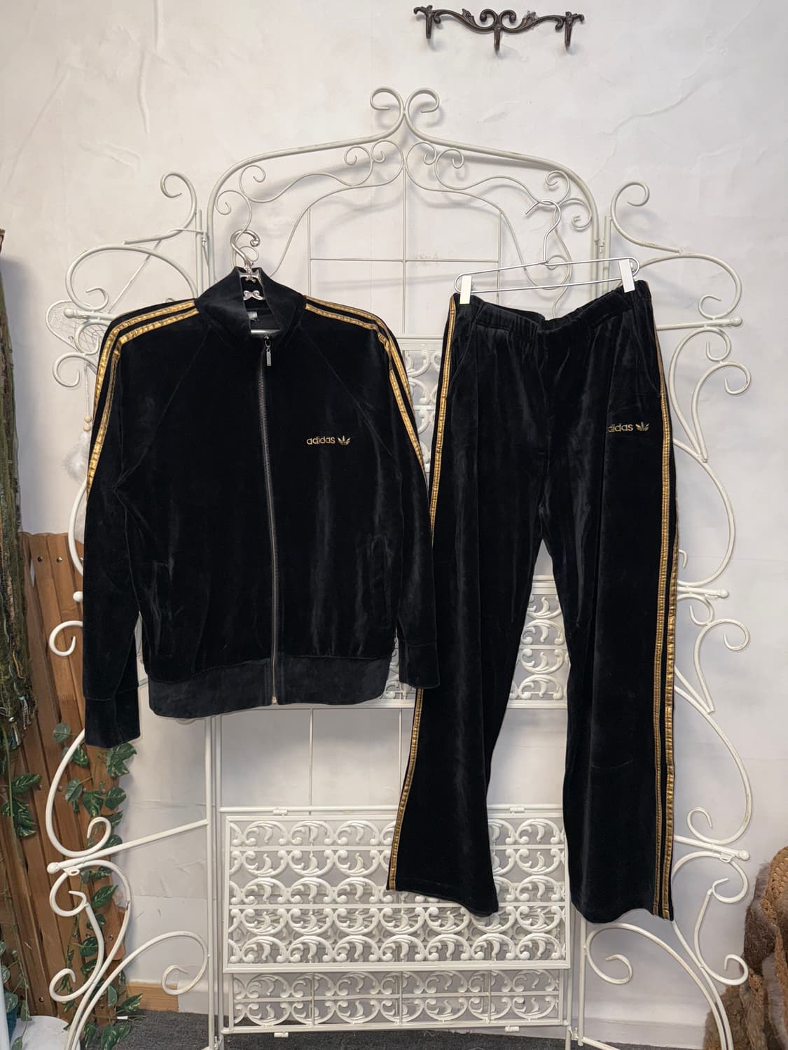Adidas black gold velvet track setup 상품이미지1
