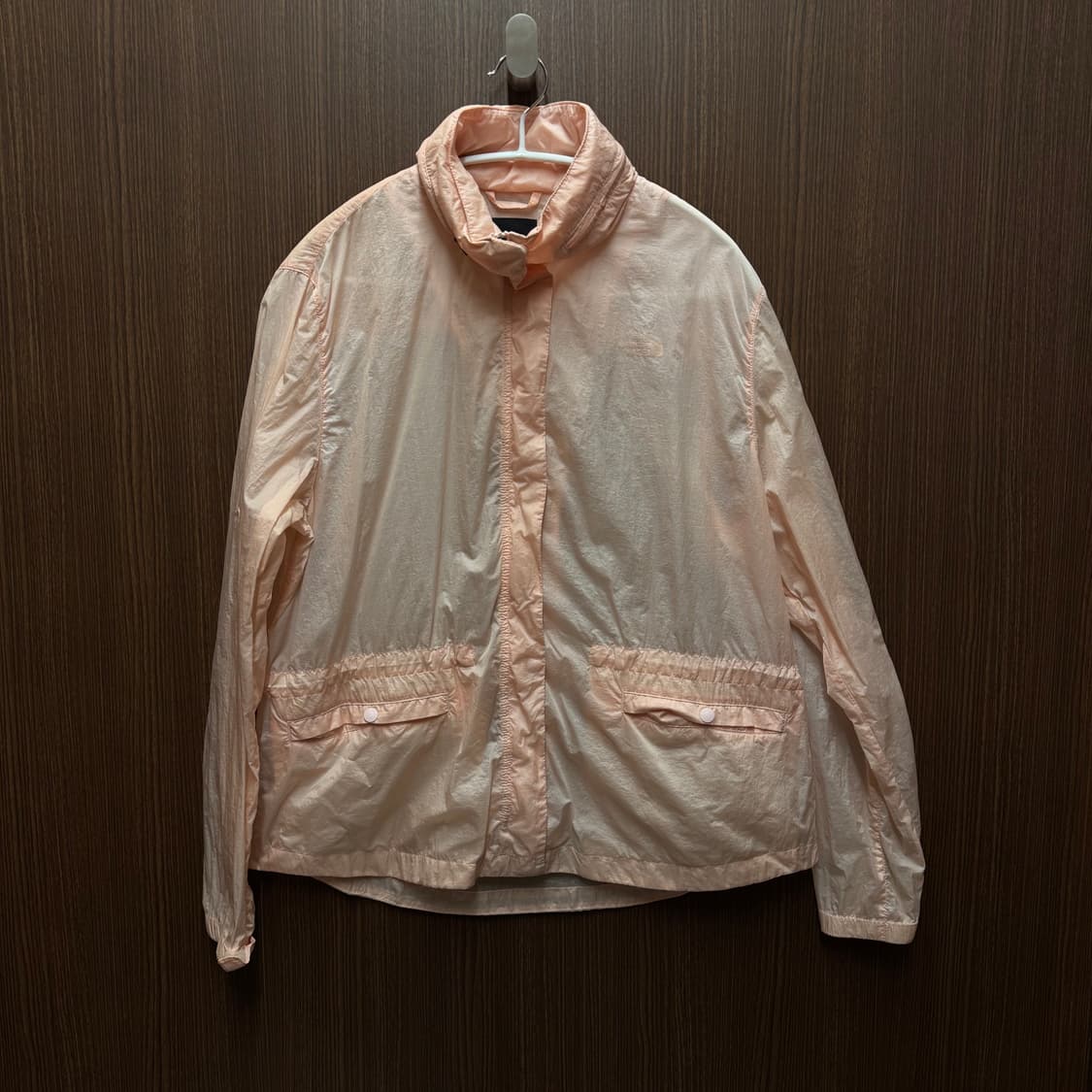 노스페이스 경량 바람막이 점퍼 상품이미지1