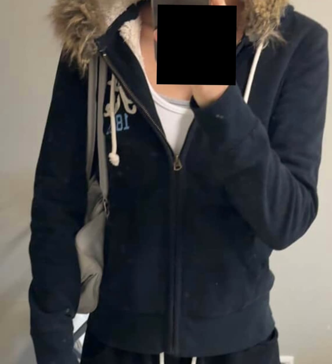 후아유 퍼 후드집업 상품이미지1