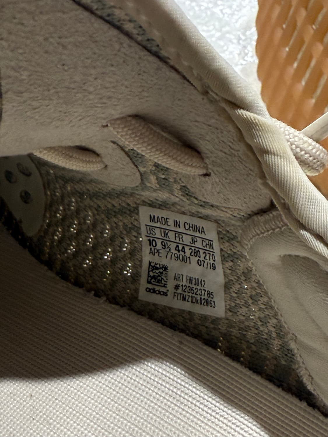 아디다스 이지부스트 350 v2 라이트 상품이미지6