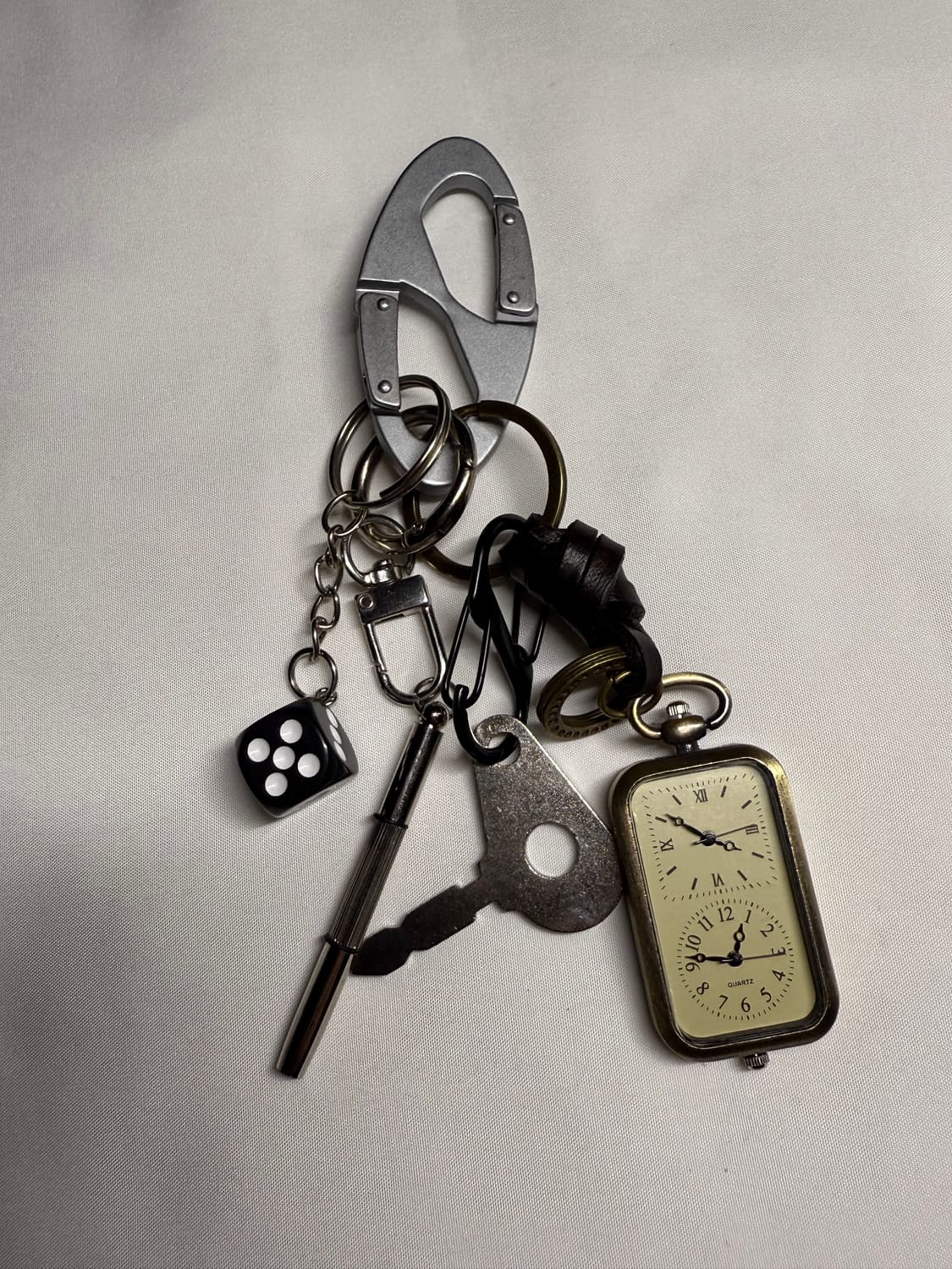 [한정판] Vintage Watch & Dice Carabiner Key 상품이미지1