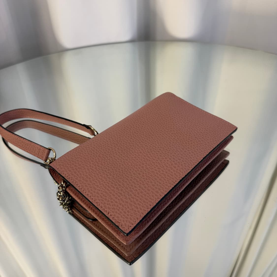 구찌 인터로킹 G 체인백  상품이미지4