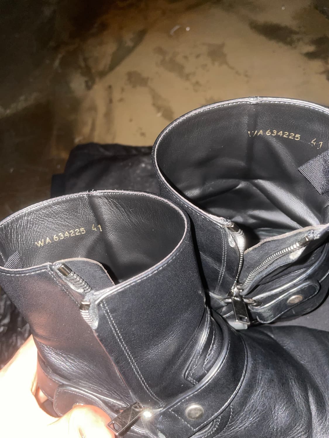 Saint Laurent 카프스킨 와이어트 하네스 부츠 상품이미지6