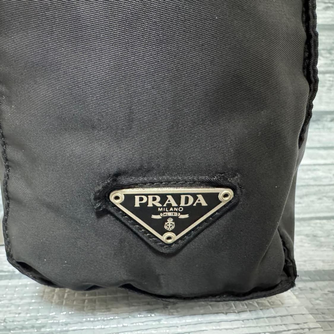 프라다 로고플레이트 나일론 토트백 상품이미지5