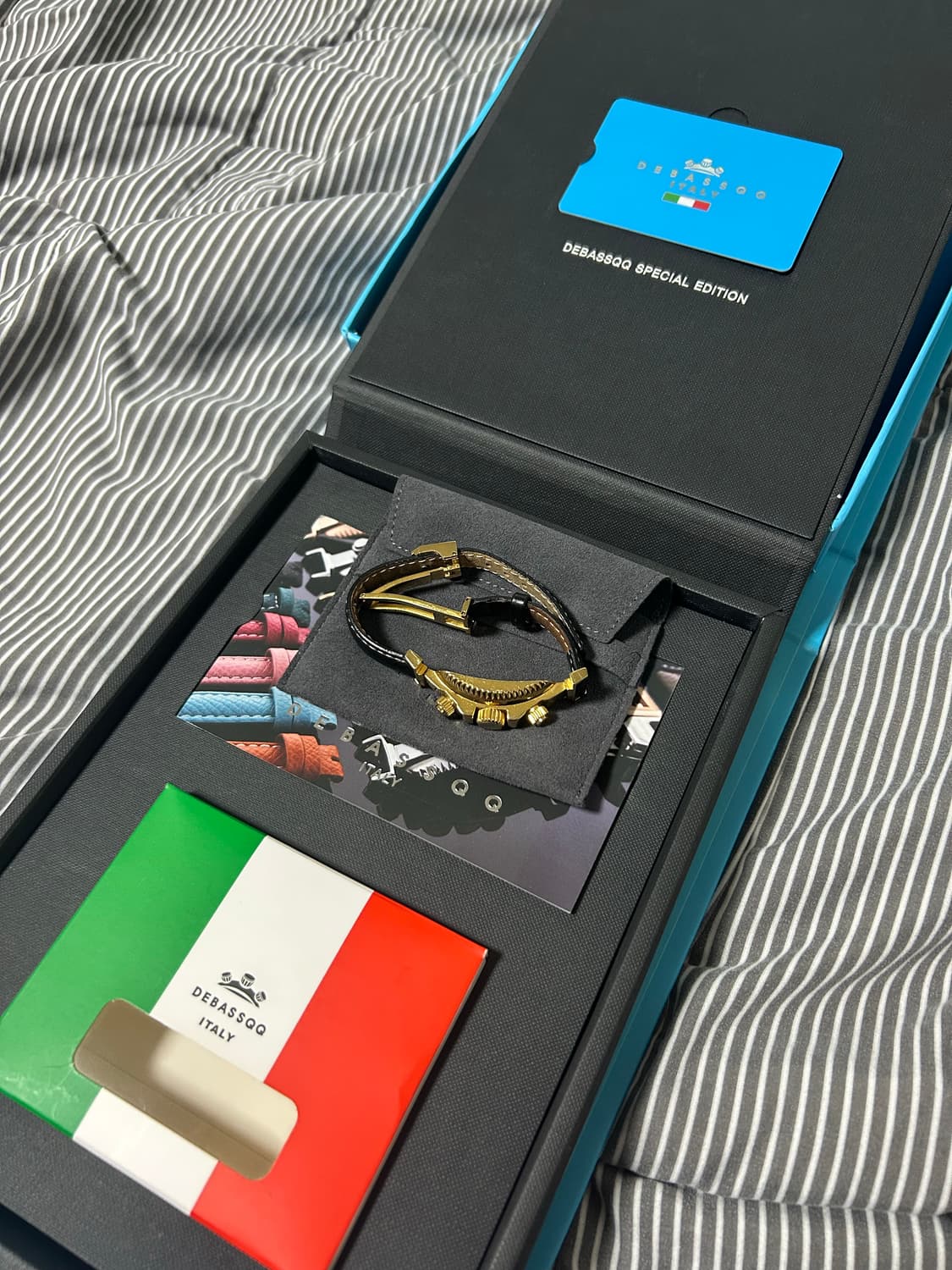 드바스크 유광골드 팔찌 상품이미지1