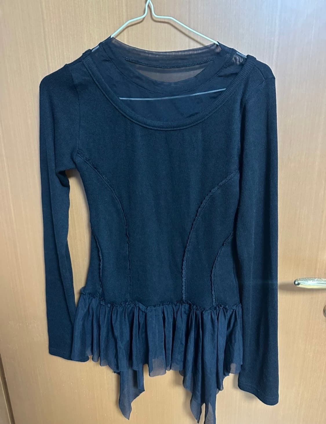 플레어업 레이어드 레이스 프릴 롱슬리브 블랙 상품이미지3