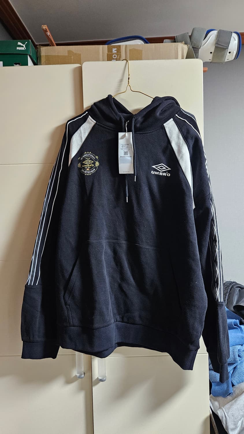 엄브로 앰블럼 후드 상품이미지2