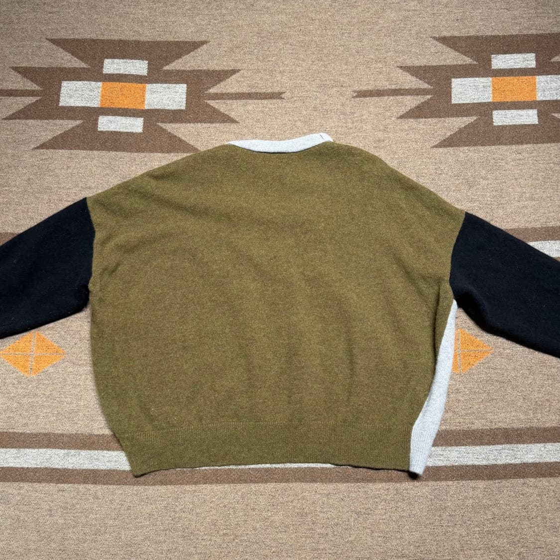 백화점판)LOEWE 로에베 아나그램 울 니트 가디건 M 상품이미지6