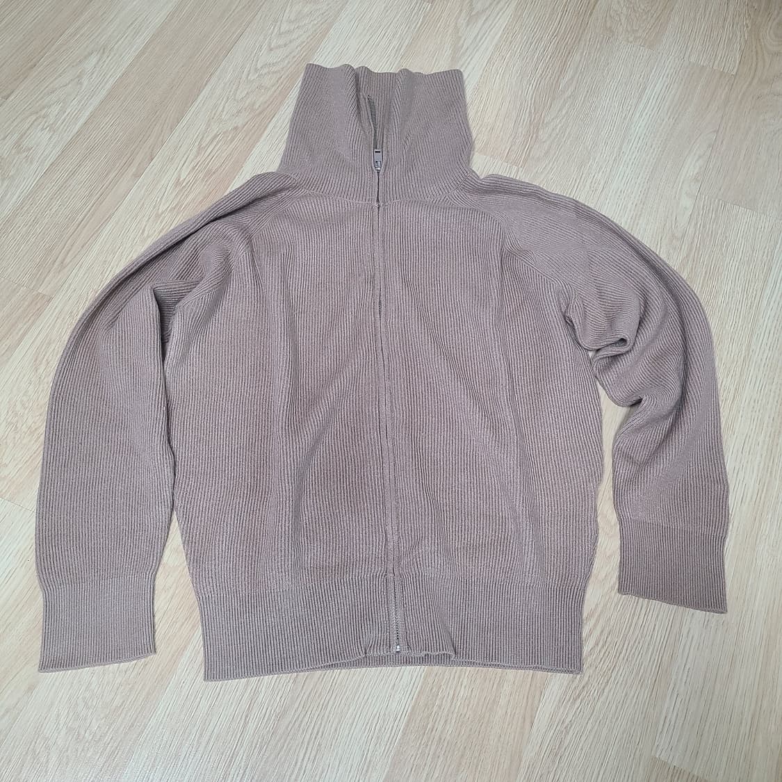 여성 니트 집업 상품이미지1