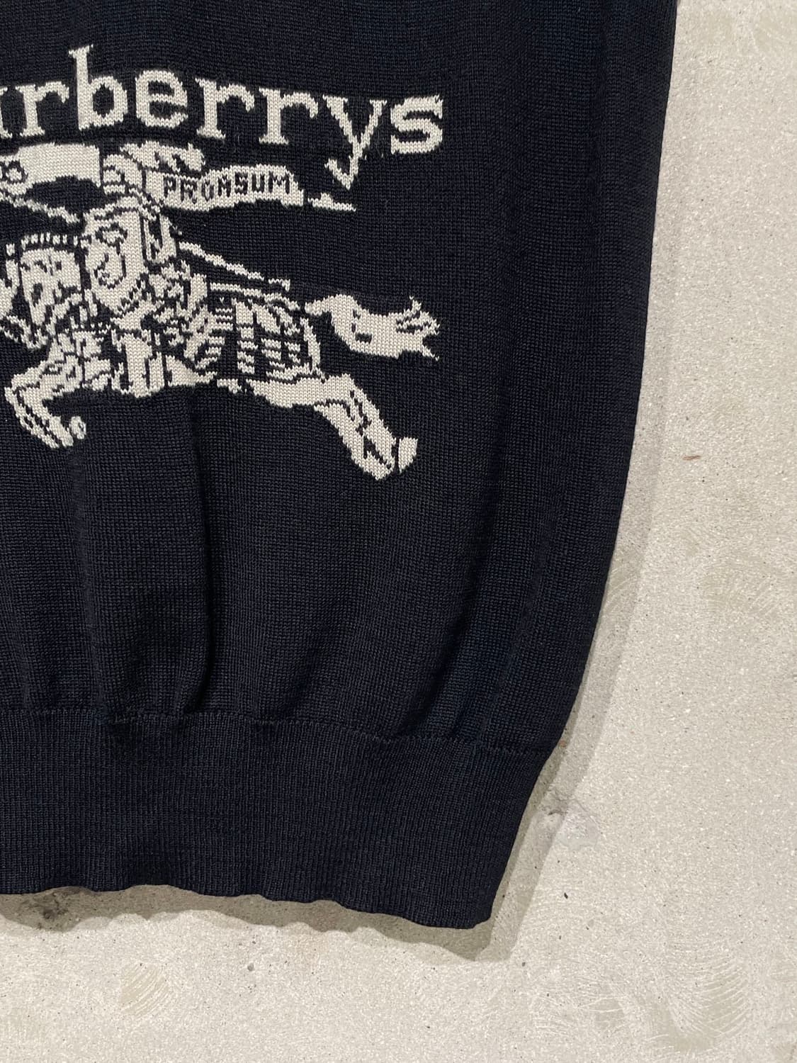 버버리 블랙 스코틀랜드 V넥 니트 베스트 상품이미지5