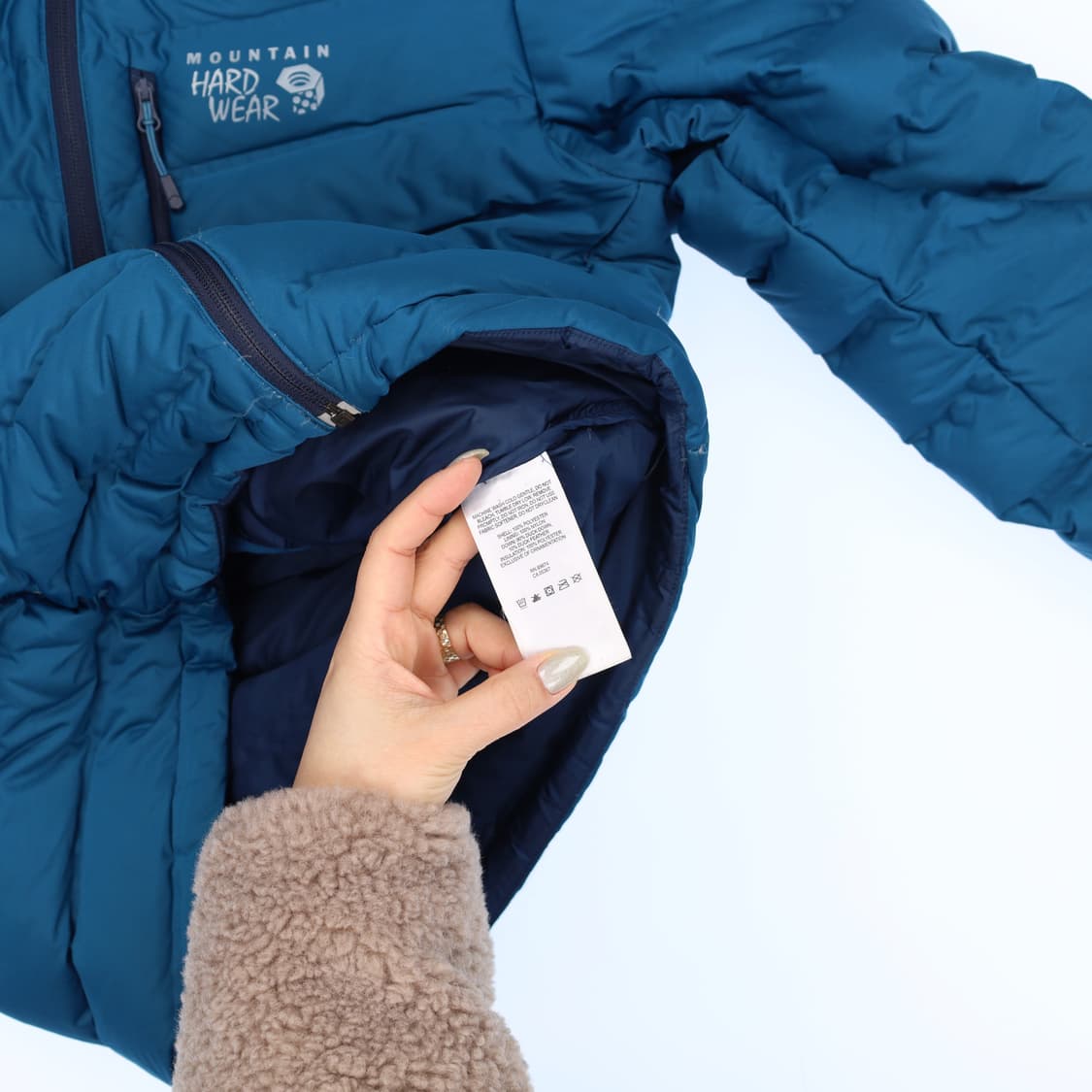 [S] 마운틴하드웨어 여성 후드 덕다운 패딩 점퍼 0112J 상품이미지4