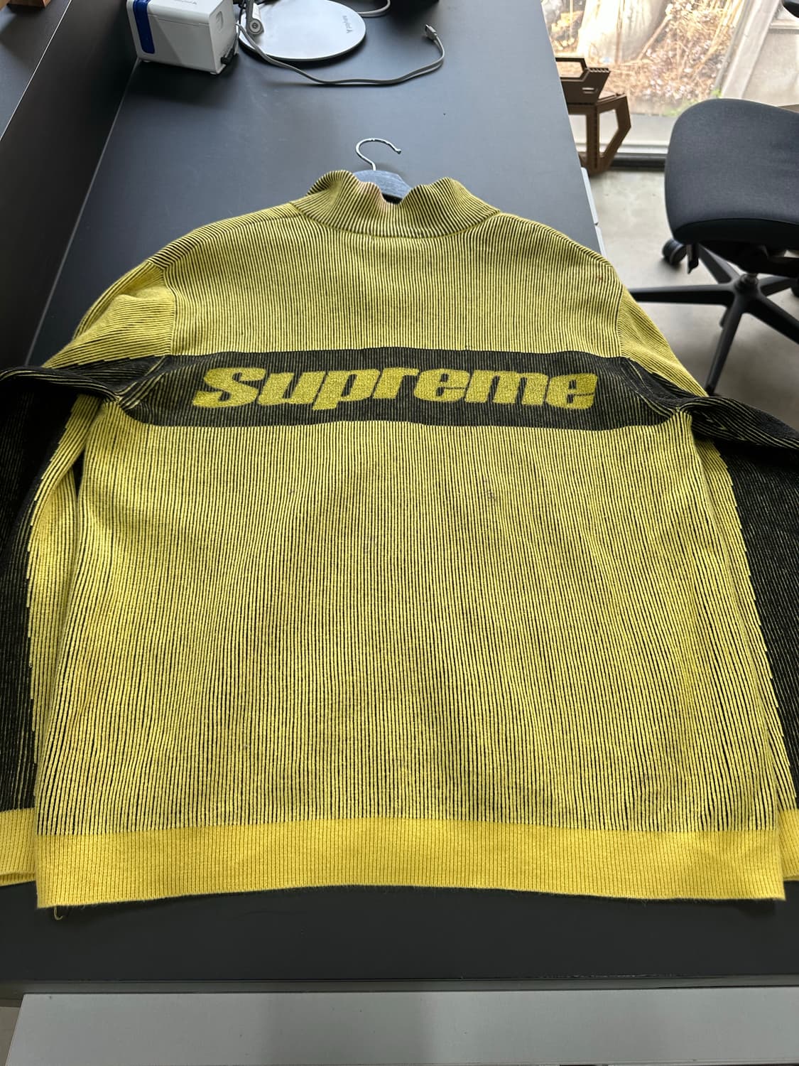 슈프림 22FW 투톤 리브드 집업 스웨터 옐로우 상품이미지6