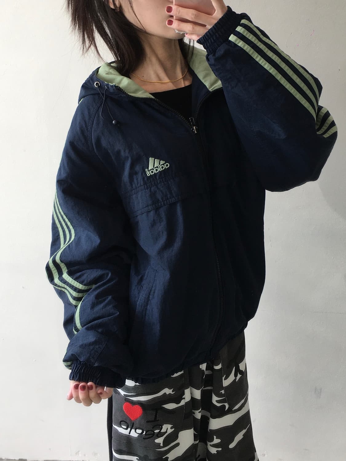 아디다스 가슴로고 네이비 바람막이 자켓 상품이미지2